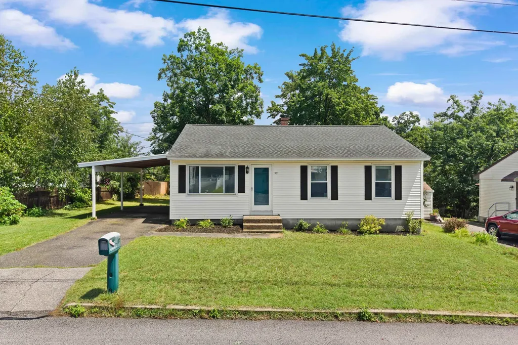 29 Devco Drive Manchester NH 03103
