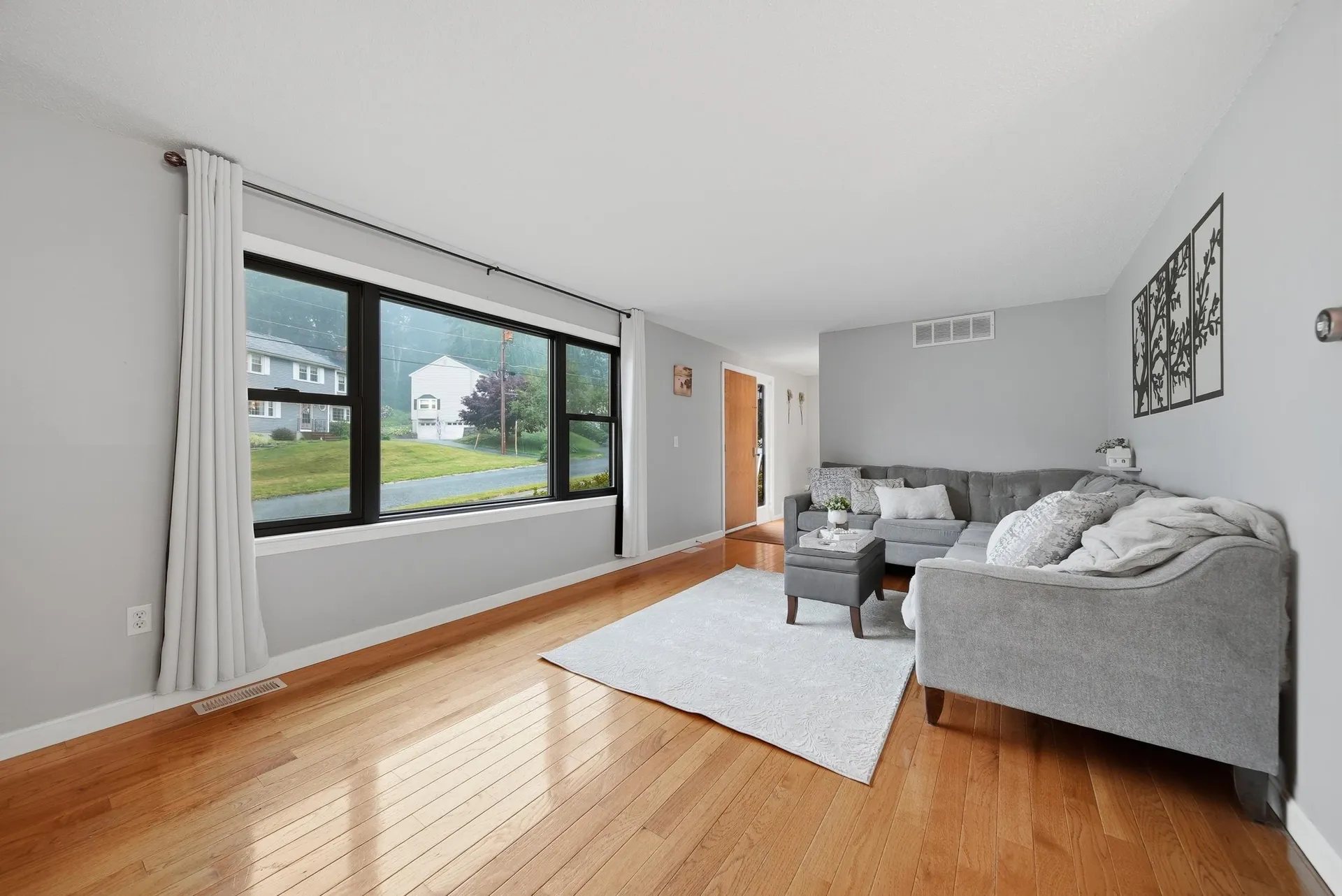 3 Sunshine Court Nashua NH 03063