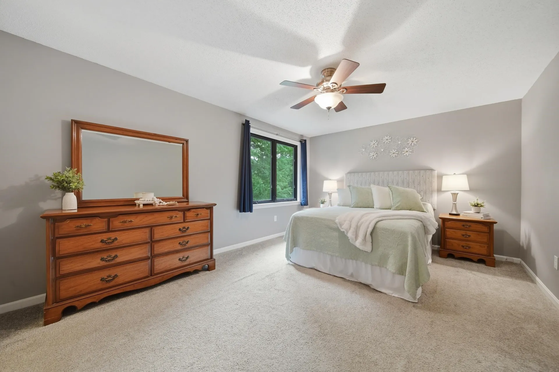 3 Sunshine Court Nashua NH 03063