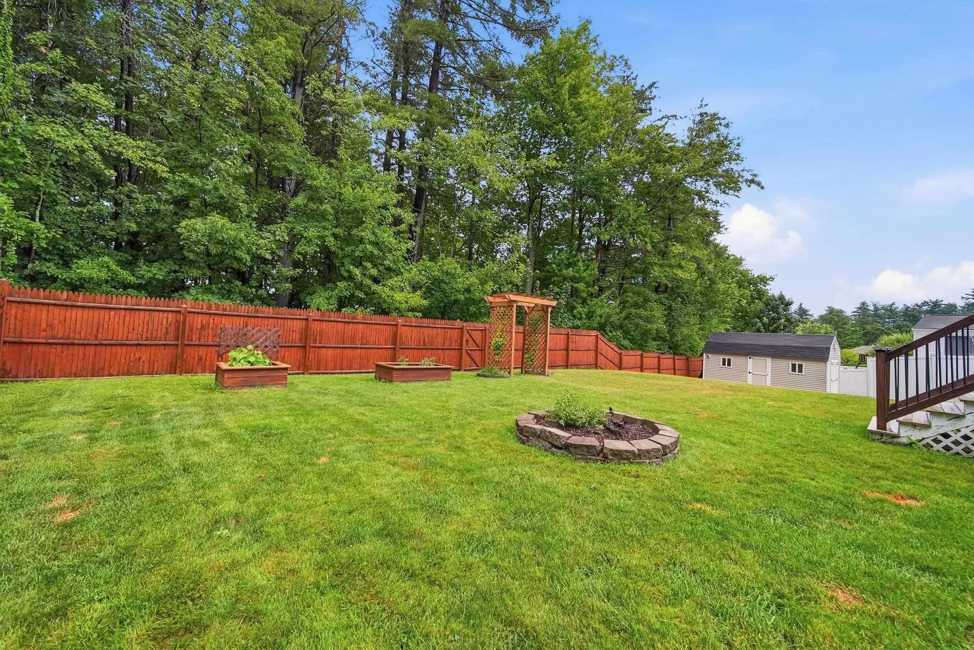 3 Sunshine Court Nashua NH 03063