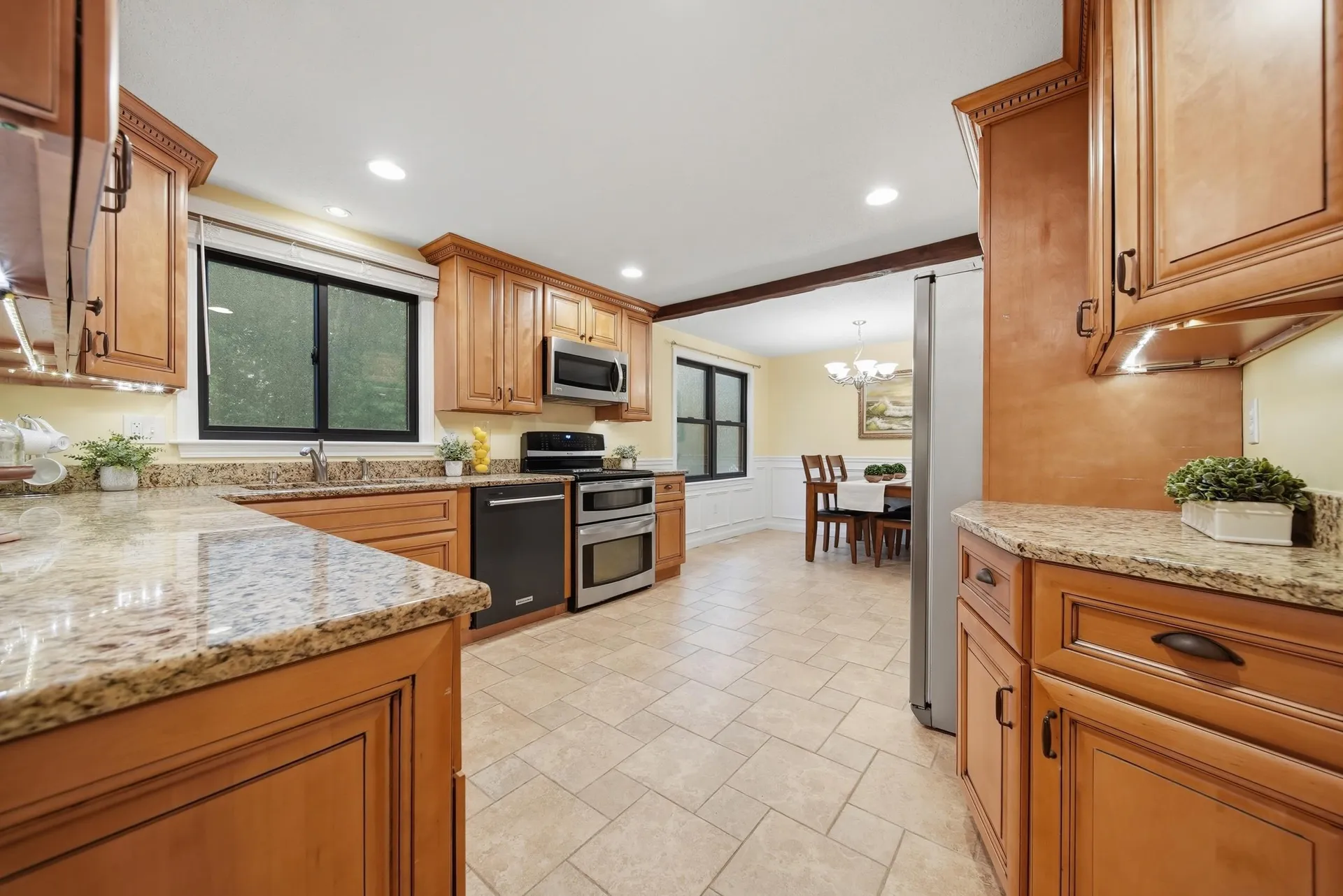 3 Sunshine Court Nashua NH 03063