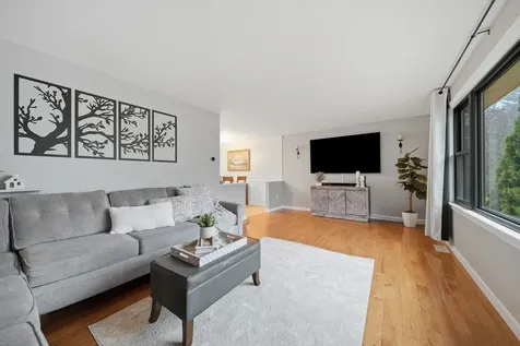 3 Sunshine Court Nashua NH 03063