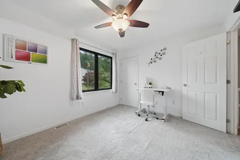 3 Sunshine Court Nashua NH 03063