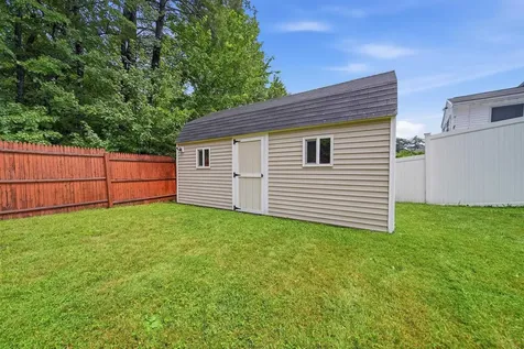 3 Sunshine Court Nashua NH 03063