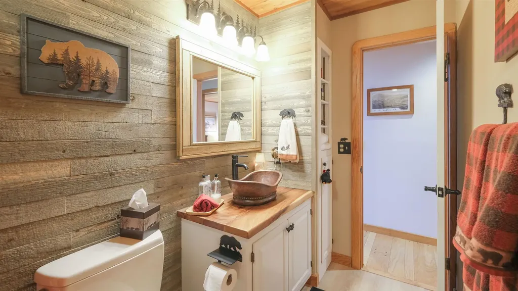 99 Johnson Loop Ludlow VT 05149
