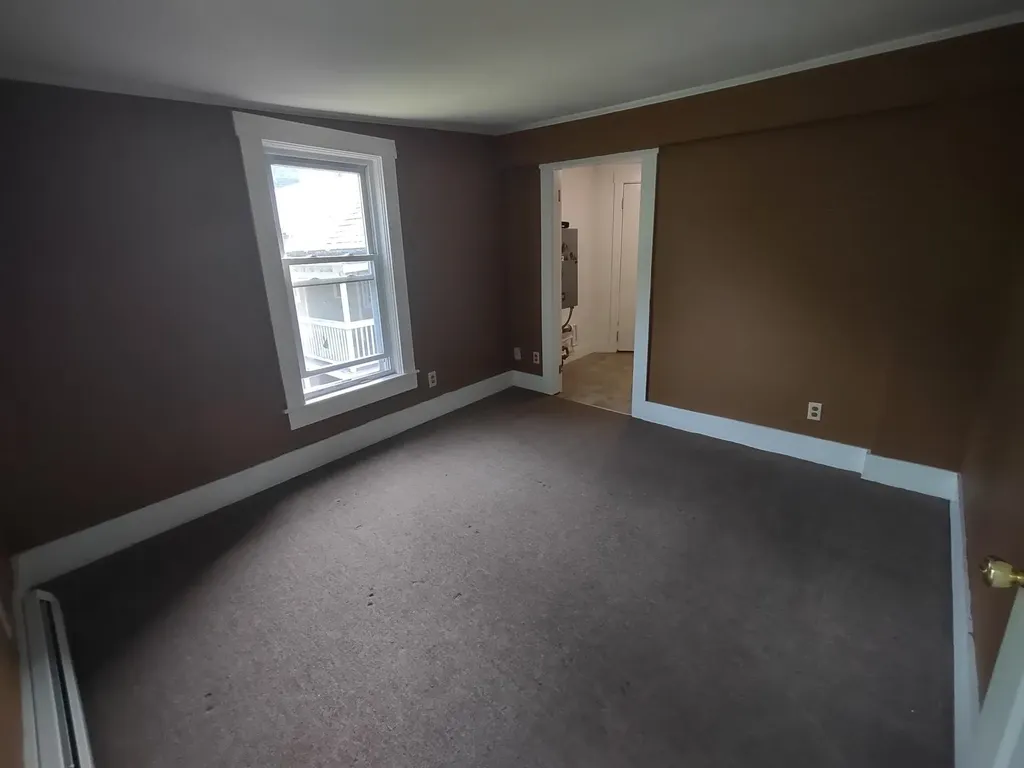 9 Merchant Street Walpole NH 03609