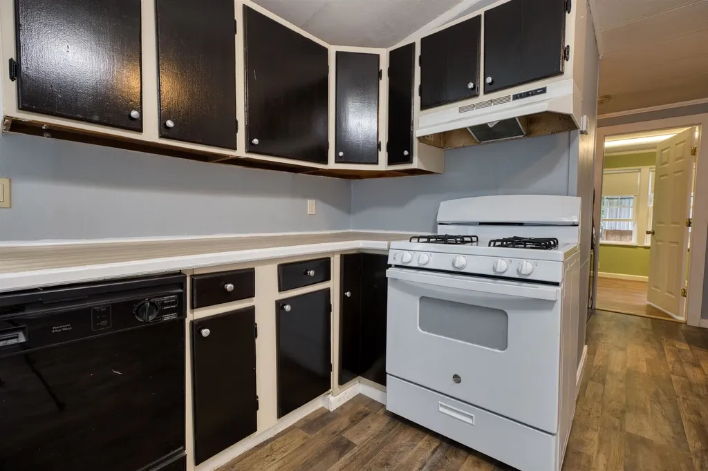 32 Circle Road Ossipee NH 03814-6846