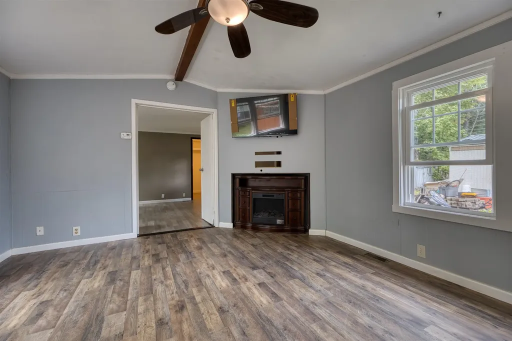 32 Circle Road Ossipee NH 03814-6846