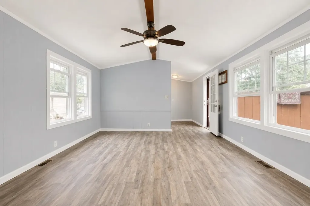 32 Circle Road Ossipee NH 03814-6846