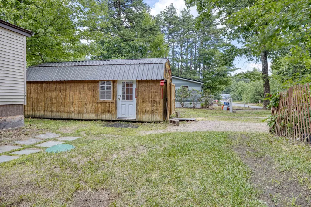 32 Circle Road Ossipee NH 03814-6846