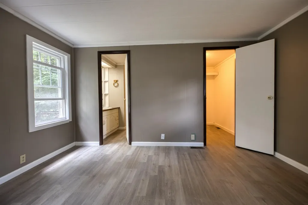 32 Circle Road Ossipee NH 03814-6846