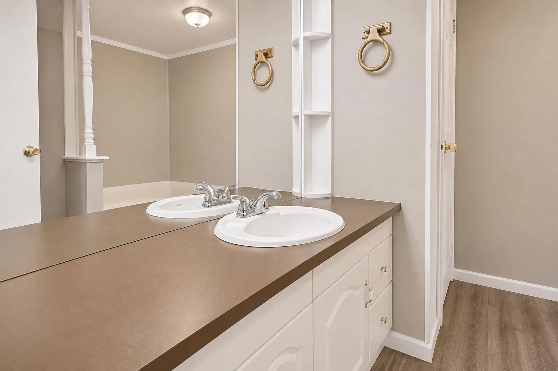 32 Circle Road Ossipee NH 03814-6846