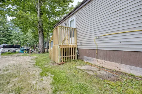 32 Circle Road Ossipee NH 03814-6846
