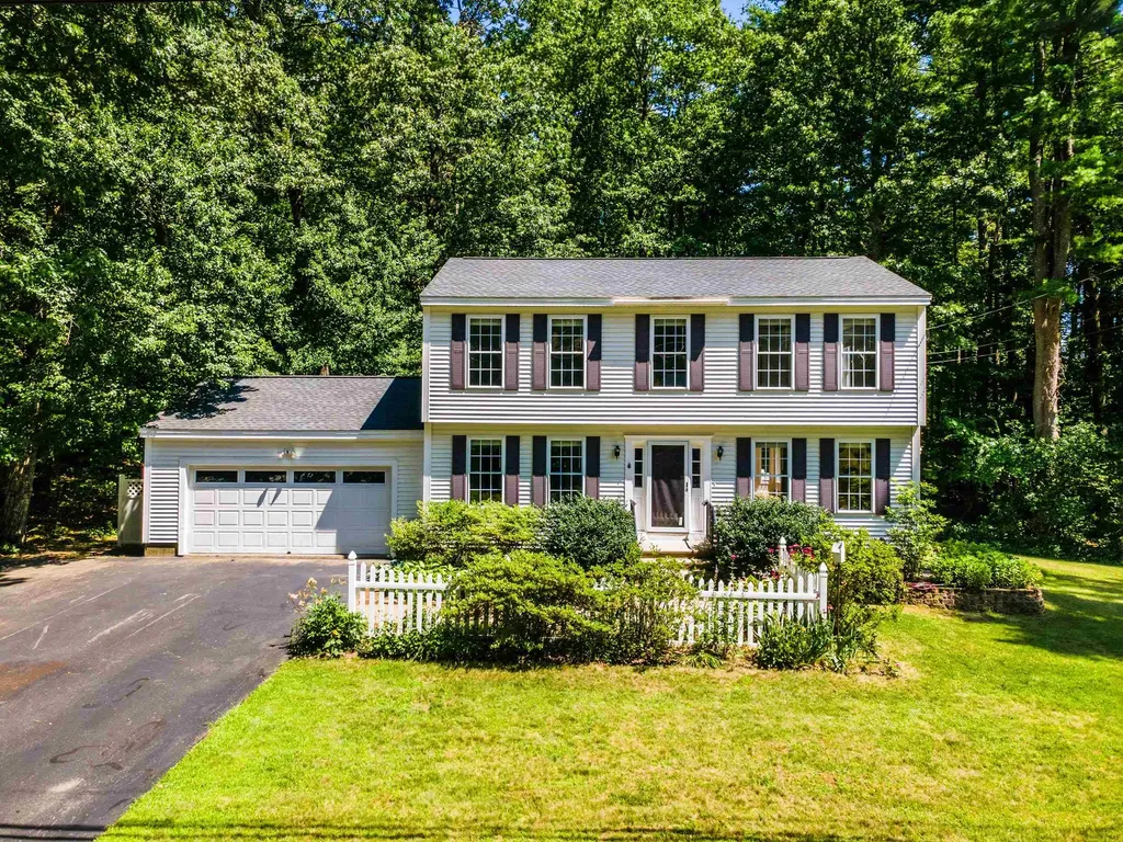 14 Davis Road Merrimack NH 03054