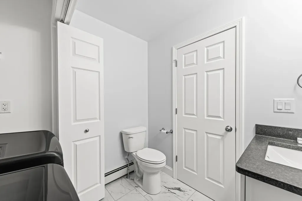 14 Davis Road Merrimack NH 03054