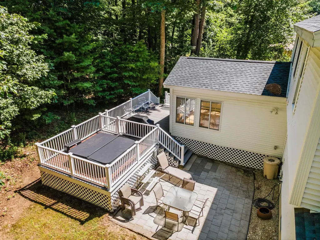 14 Davis Road Merrimack NH 03054
