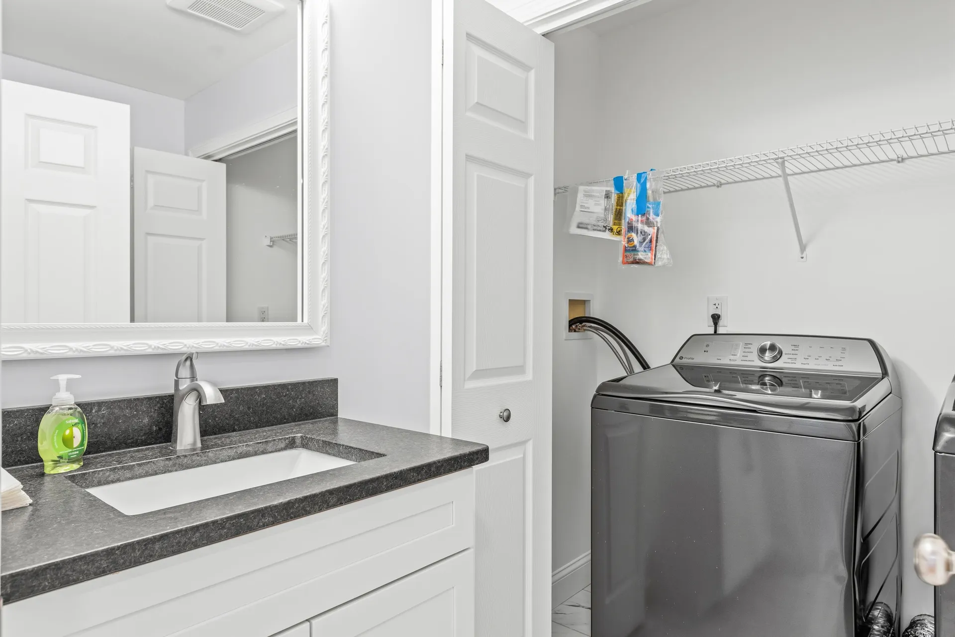 14 Davis Road Merrimack NH 03054