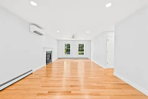 14 Davis Road Merrimack NH 03054