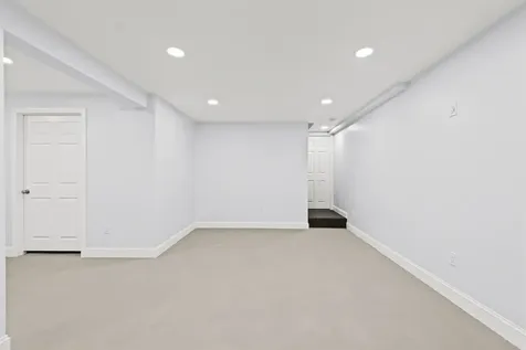 14 Davis Road Merrimack NH 03054