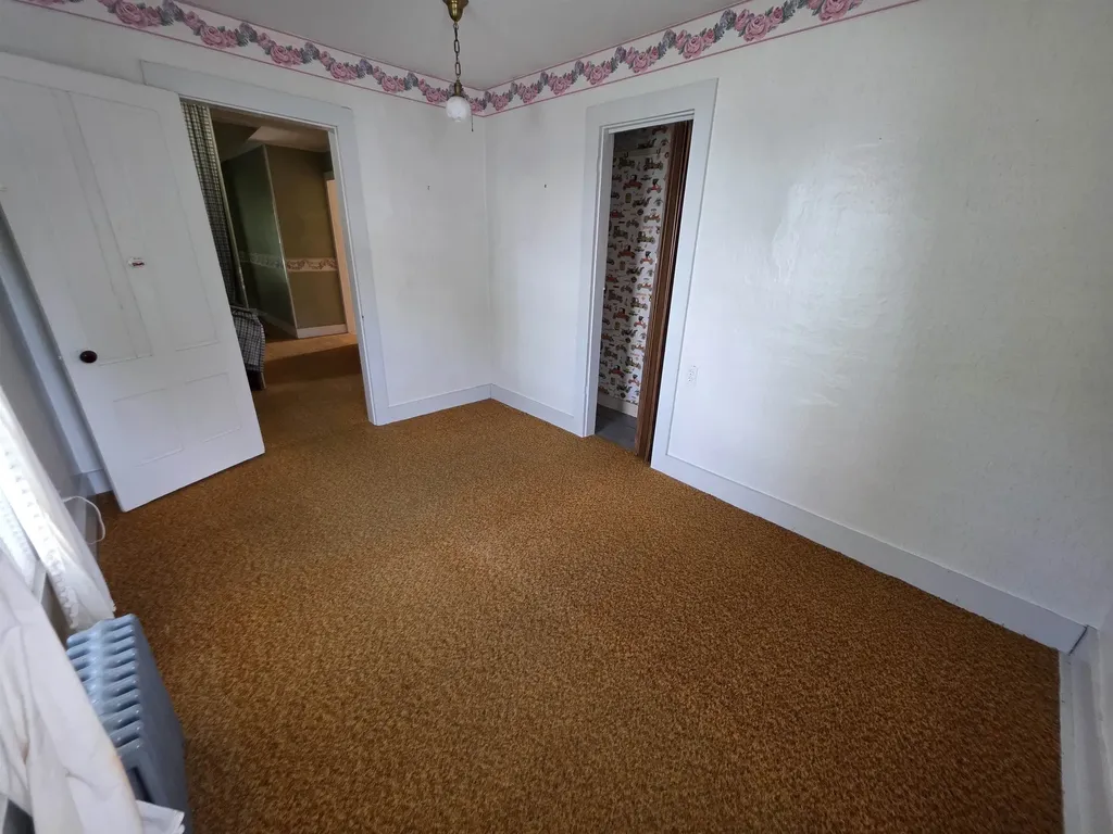 15 Maple Avenue Chelsea VT 05038
