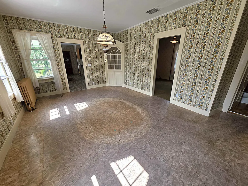 15 Maple Avenue Chelsea VT 05038