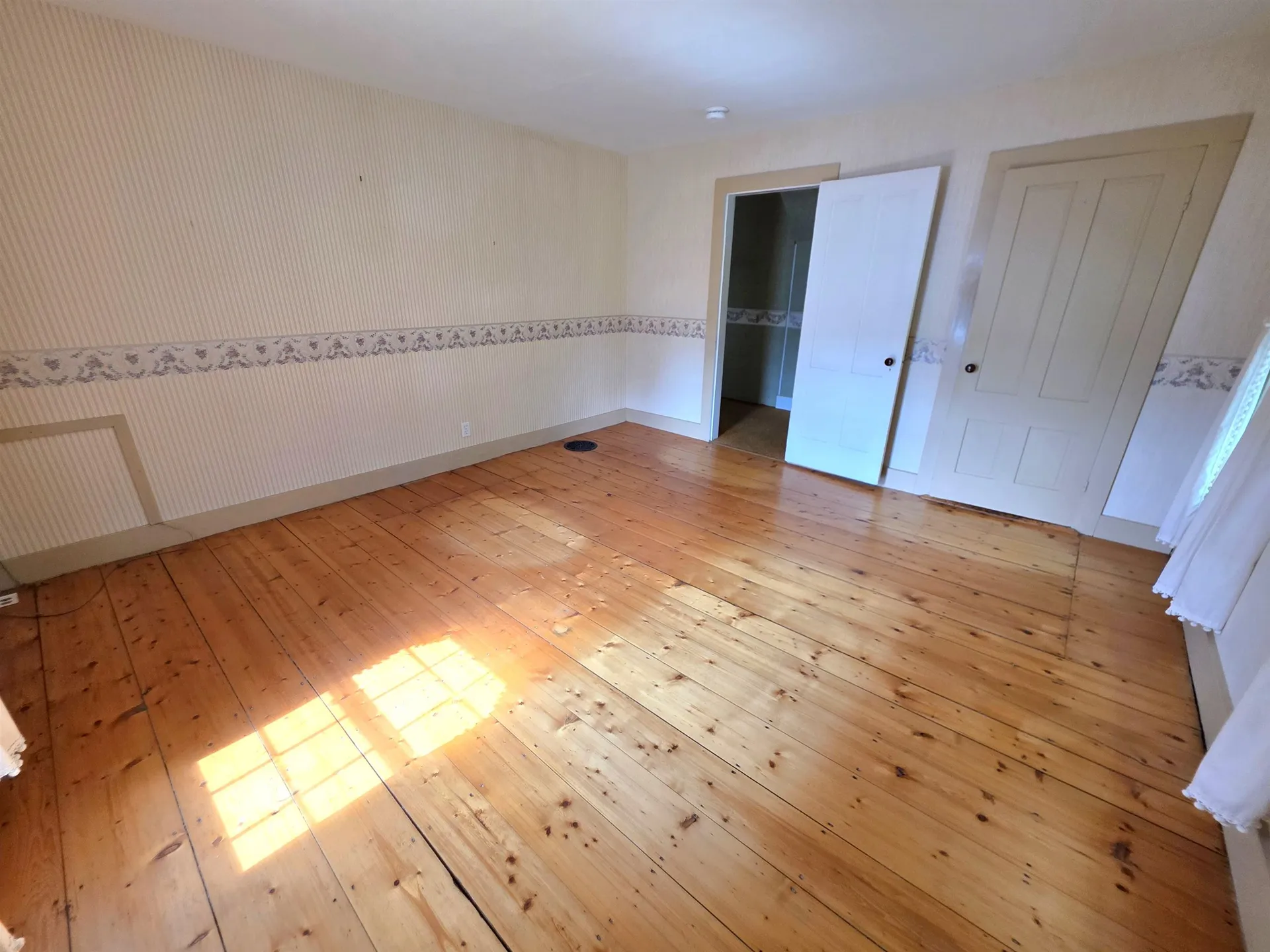 15 Maple Avenue Chelsea VT 05038