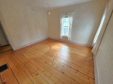 15 Maple Avenue Chelsea VT 05038