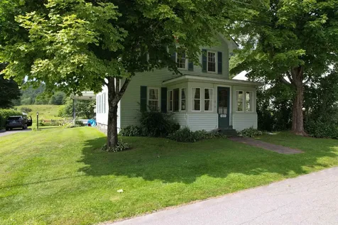 15 Maple Avenue Chelsea VT 05038