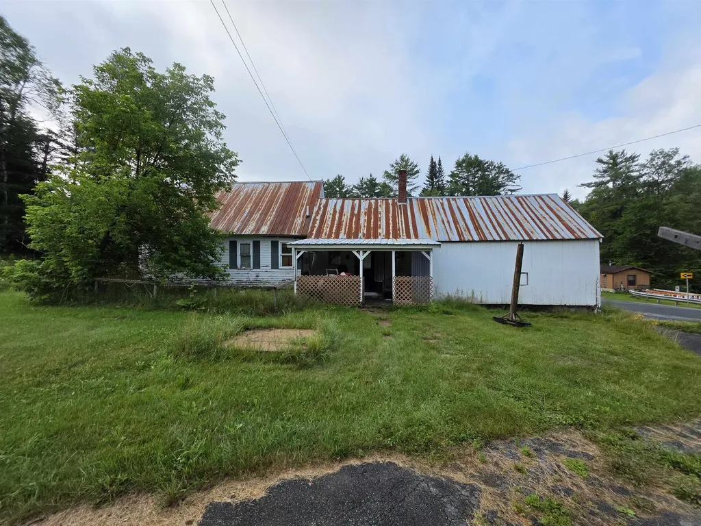 16 Brookside Lane Lyndon VT 05851