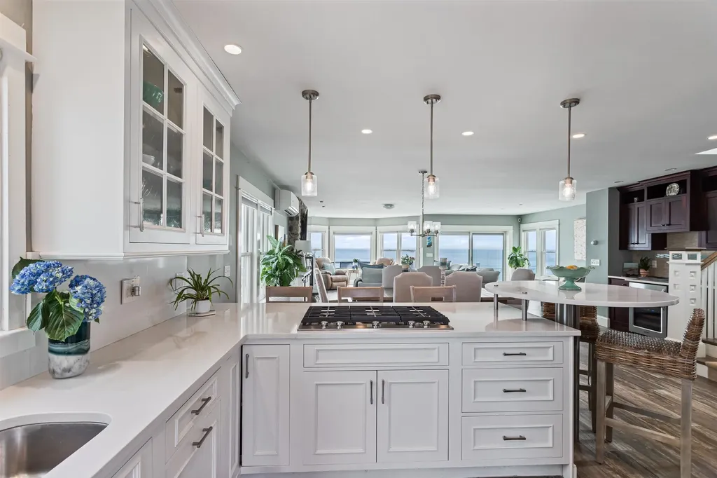 4 Nor'east Lane Hampton NH 03842