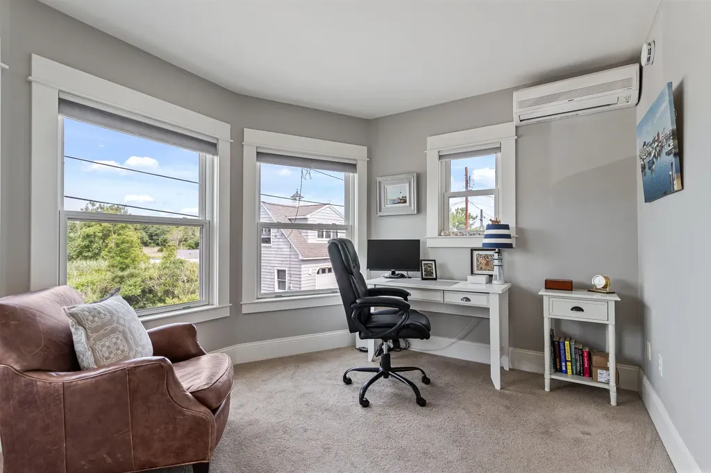 4 Nor'east Lane Hampton NH 03842