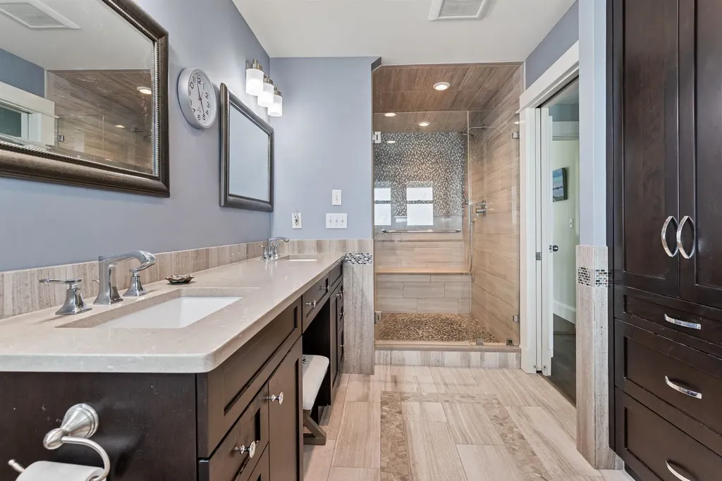 4 Nor'east Lane Hampton NH 03842