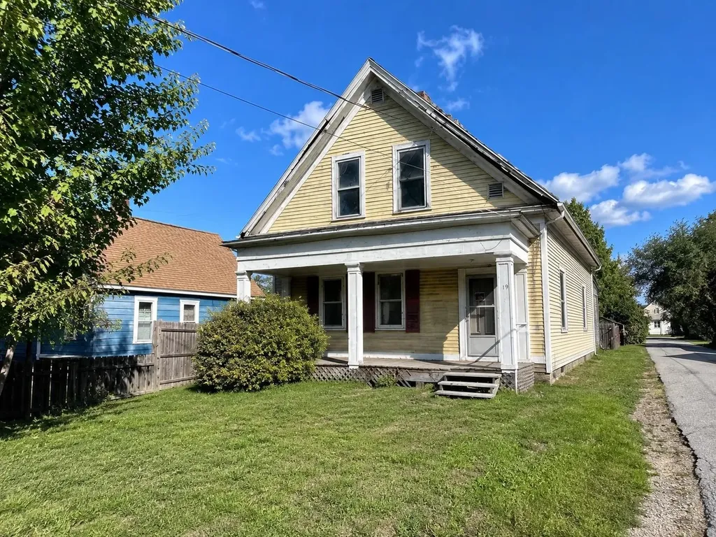 19 Hill Street St. Johnsbury VT 05819