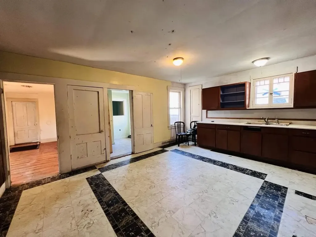 19 Hill Street St. Johnsbury VT 05819