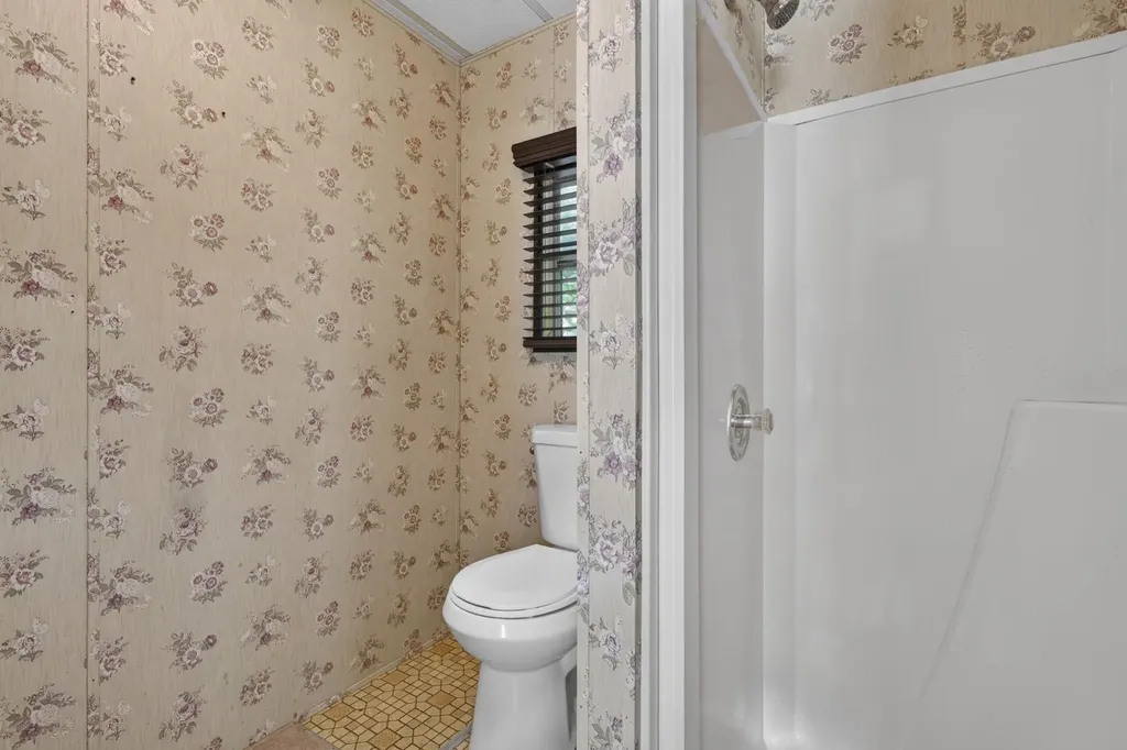 19 Village Drive Raymond NH 03077