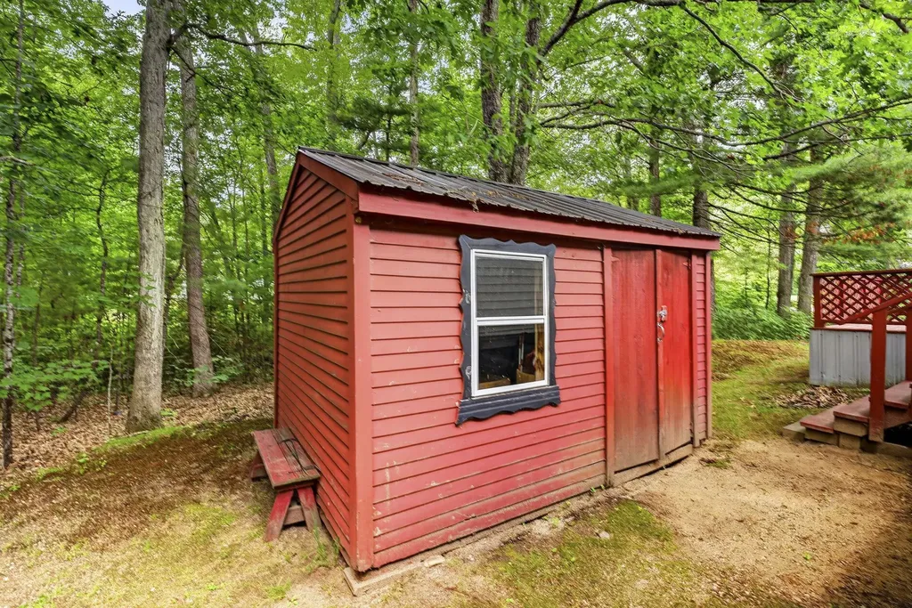 19 Village Drive Raymond NH 03077