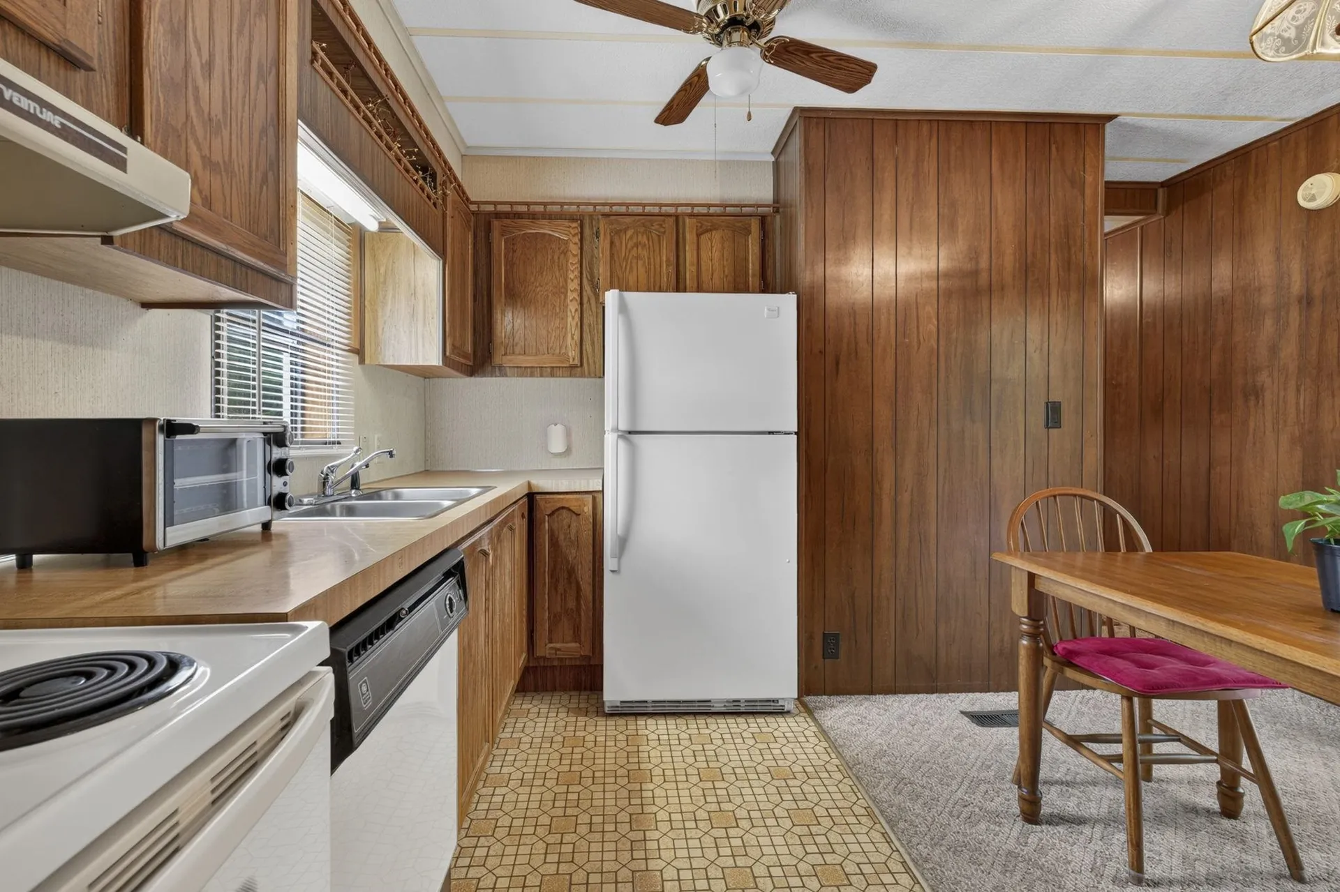 19 Village Drive Raymond NH 03077