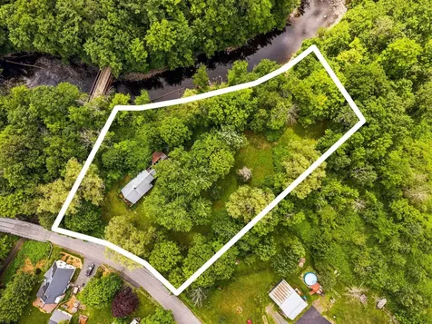 15 Payne Road Lebanon NH 03766