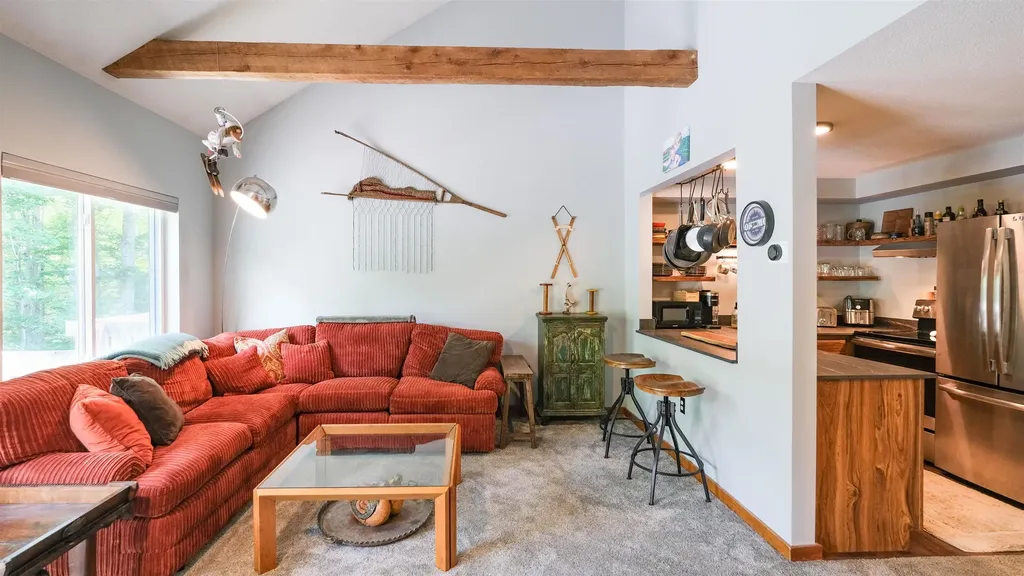 75 Upper Crossroad Ludlow VT 05149