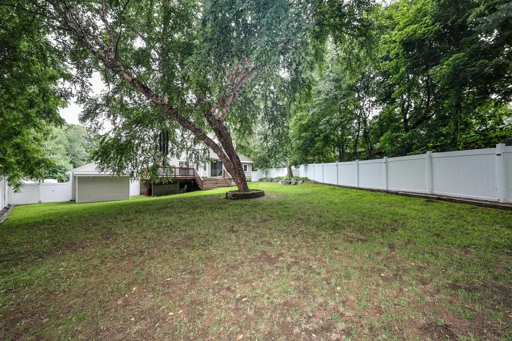4 Caron Street Merrimack NH 03054