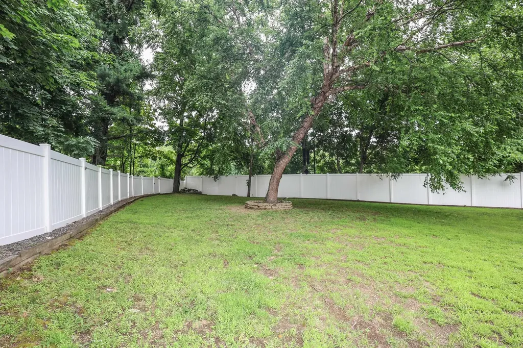 4 Caron Street Merrimack NH 03054