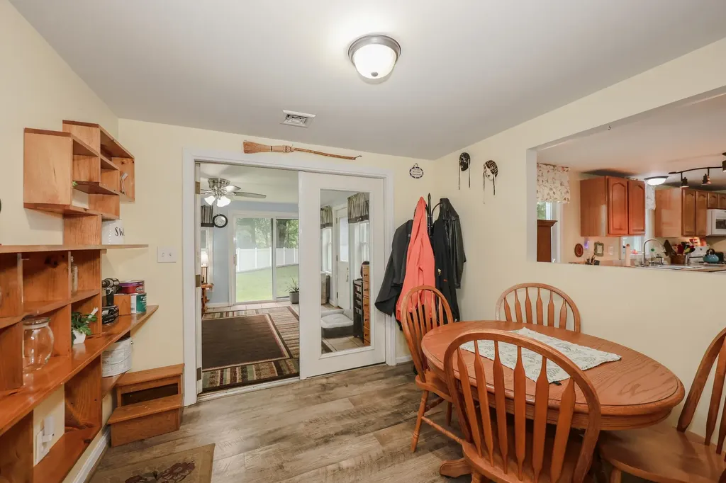 4 Caron Street Merrimack NH 03054