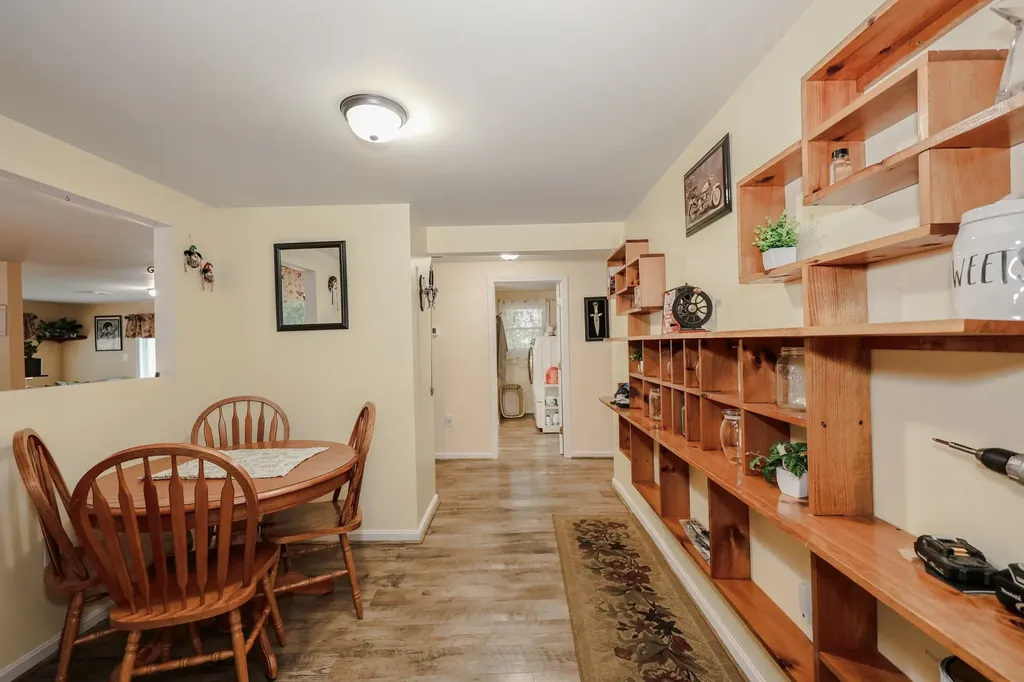 4 Caron Street Merrimack NH 03054