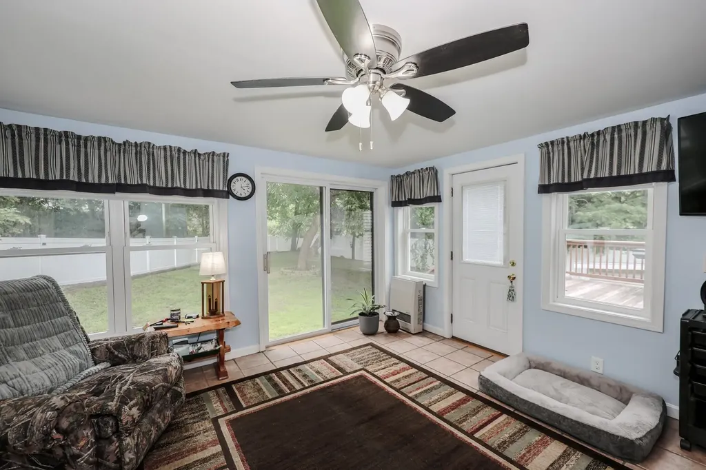 4 Caron Street Merrimack NH 03054