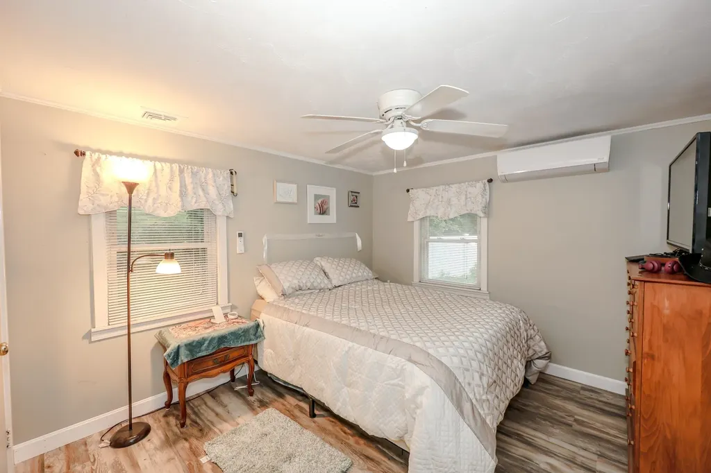 4 Caron Street Merrimack NH 03054