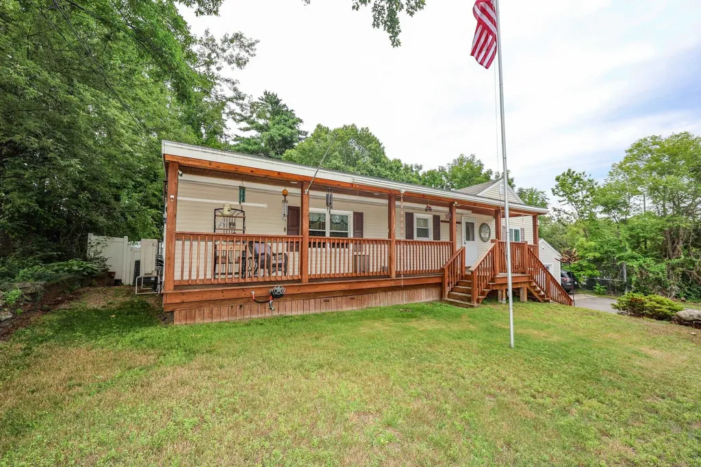 4 Caron Street Merrimack NH 03054