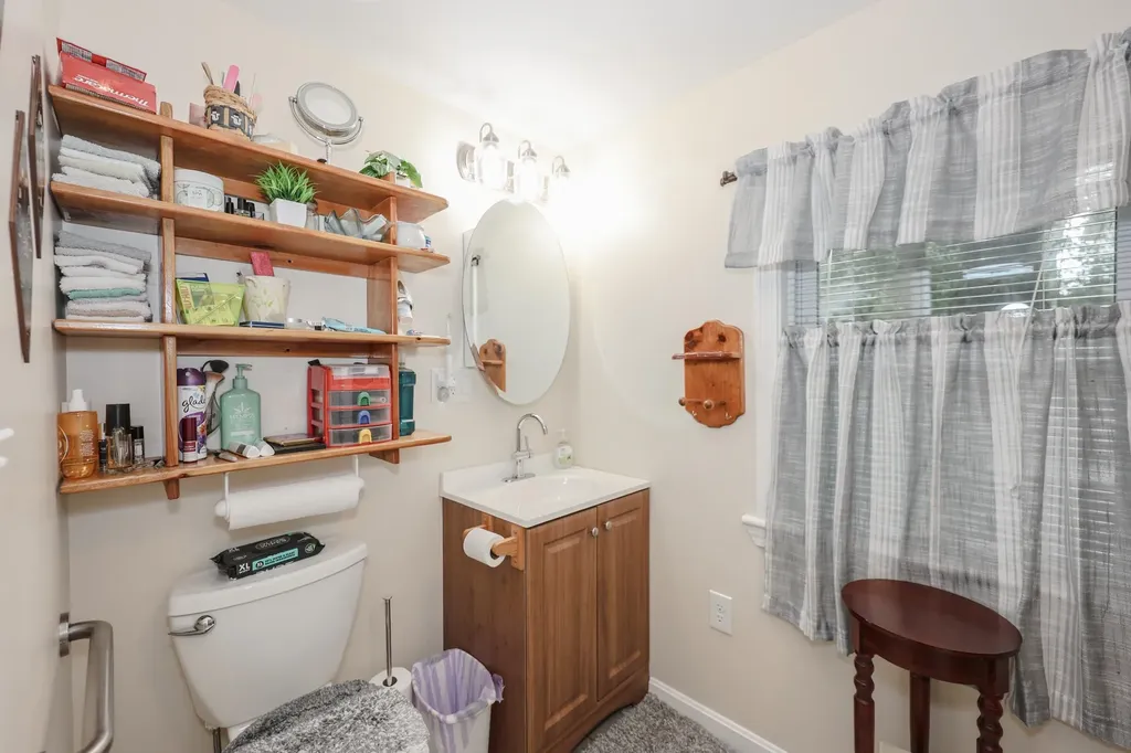 4 Caron Street Merrimack NH 03054