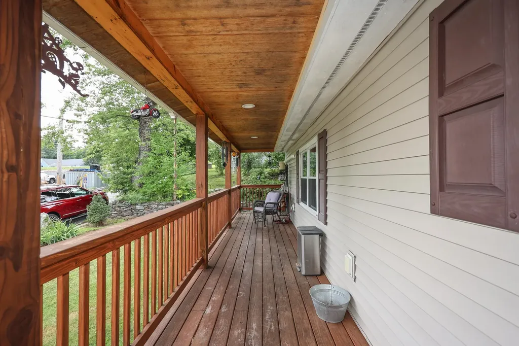4 Caron Street Merrimack NH 03054