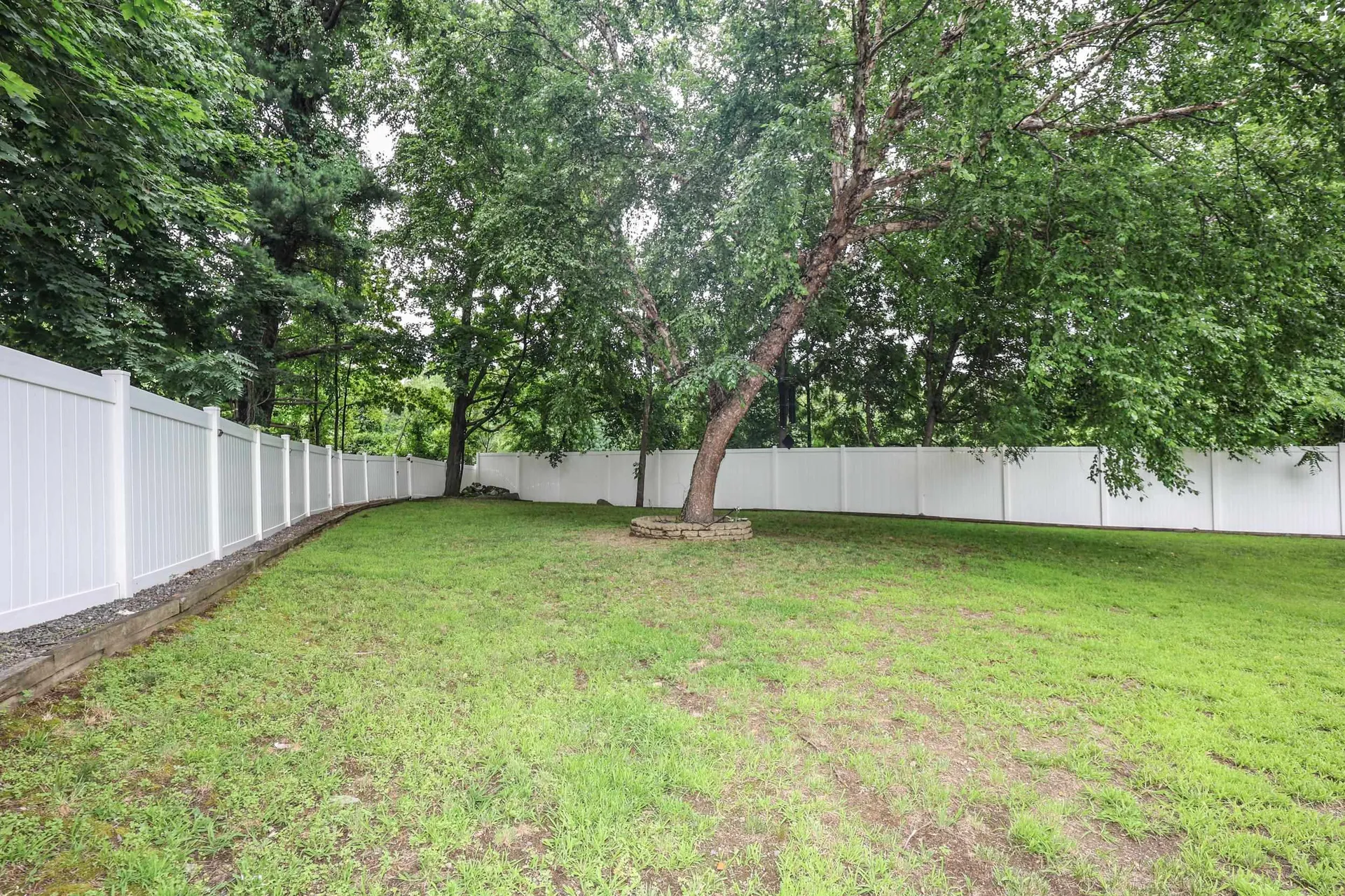 4 Caron Street Merrimack NH 03054