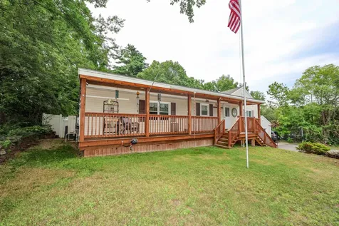 4 Caron Street Merrimack NH 03054